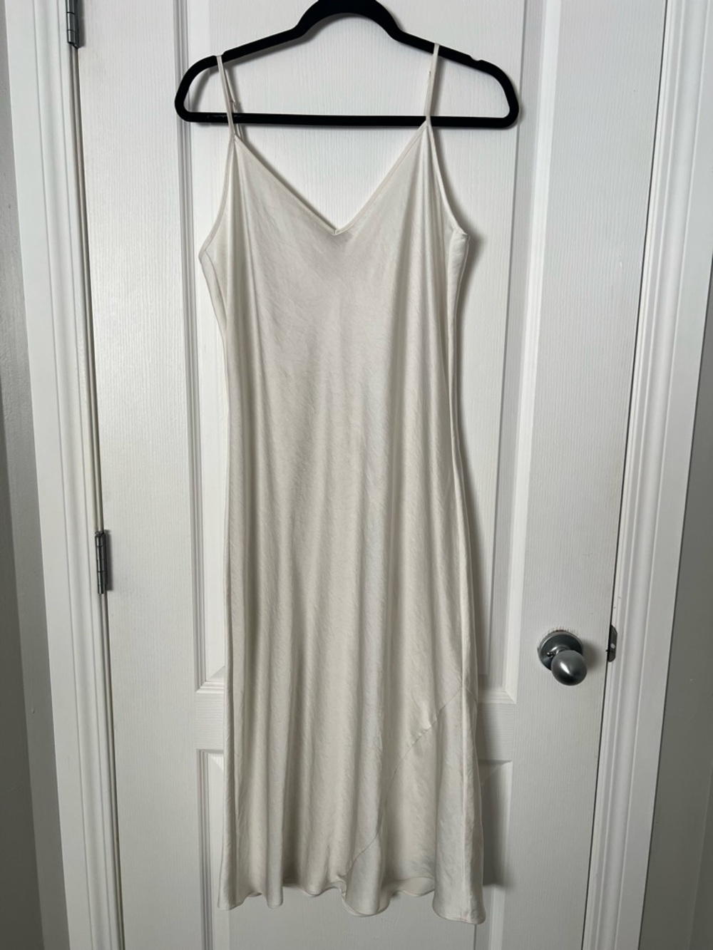 Aritzia Wilfred only slip midi Dress - V-Neck Spaghetti Straps